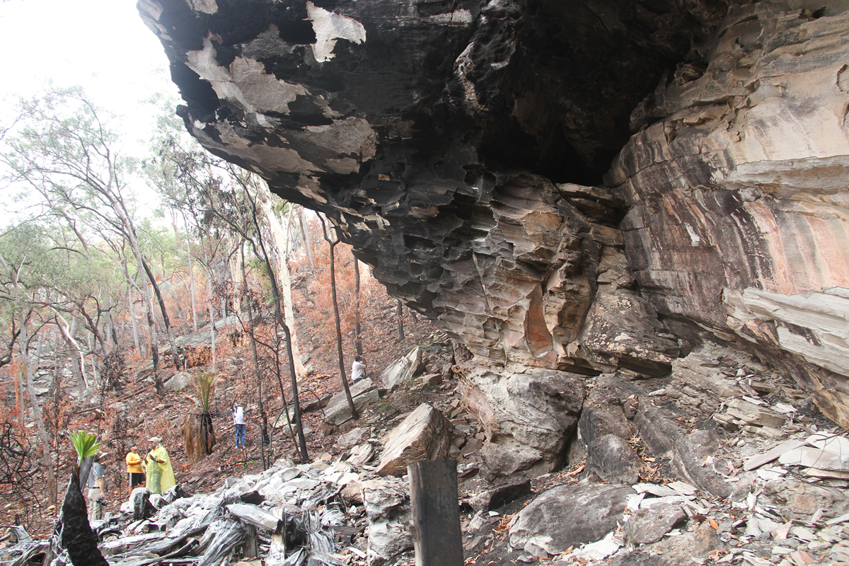 ancient rock art Carnarvon Gorge walkway bushfire plastic protect site exploded National Park Australia