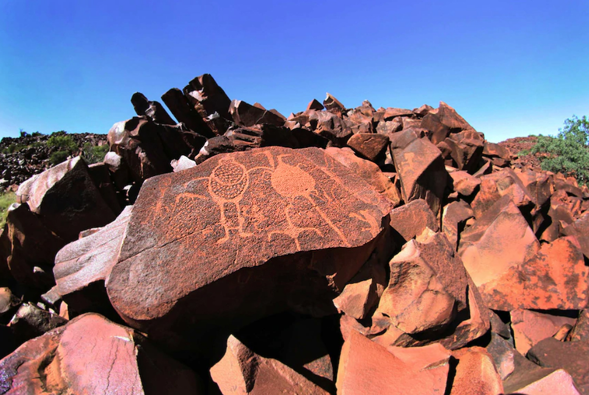 pollution rock art Murujuga Western Australia Pilbara engravings