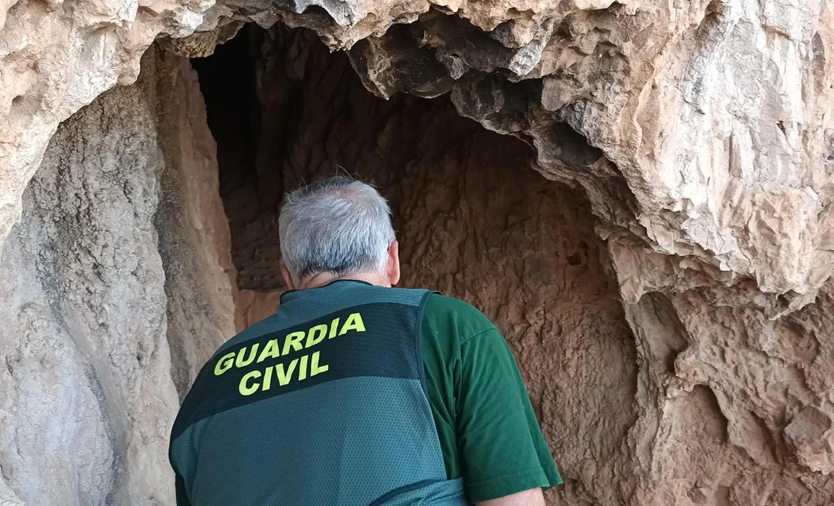 Damage rock art Spain cave paintings Sierra Sur de Jaén