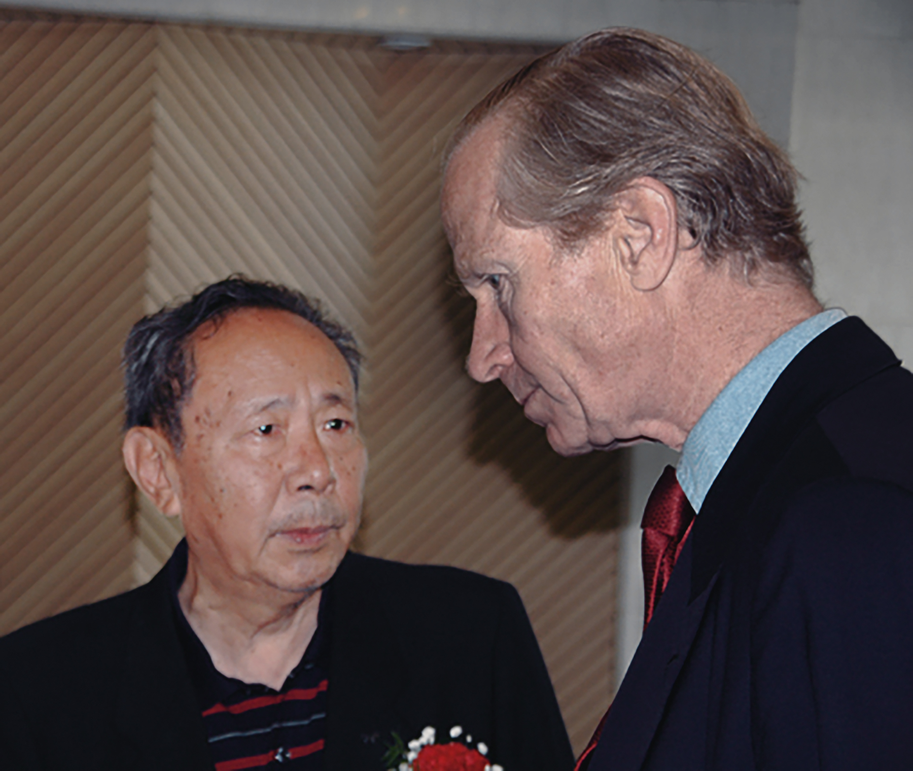 Professor Chen Zhao Fu and Bradshaw Foundation Chairman Damon de Laszlo
