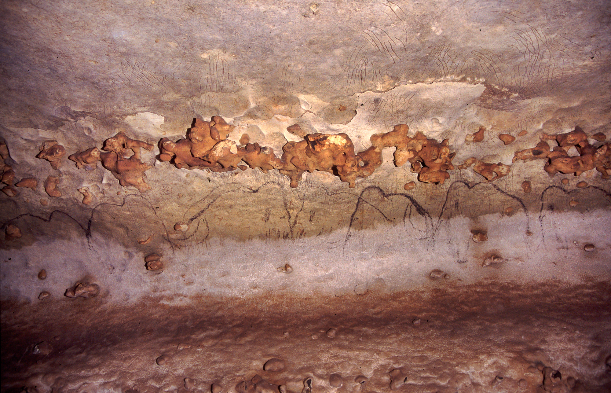 Dating the Rouffignac Cave Paintings
