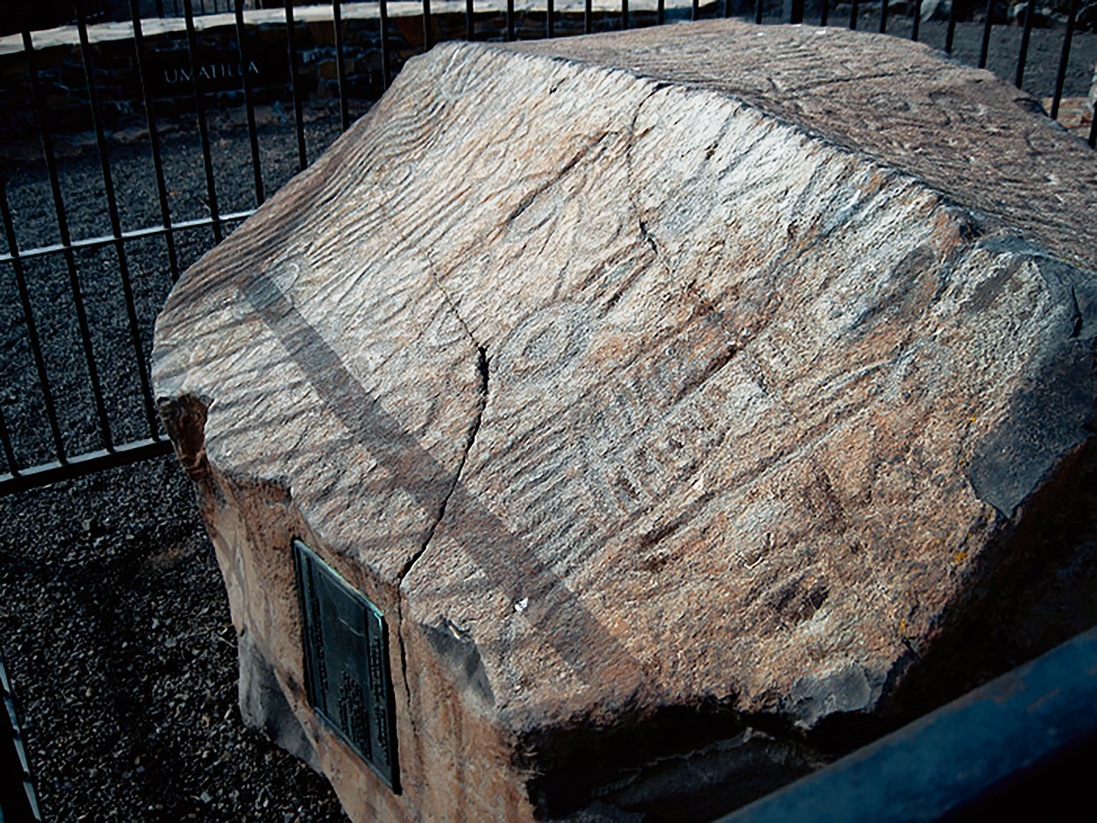 Rock Art Oregon Territory Walulla Monolith Petroglyphs Pictographs Bradshaw Foundation Archaeology