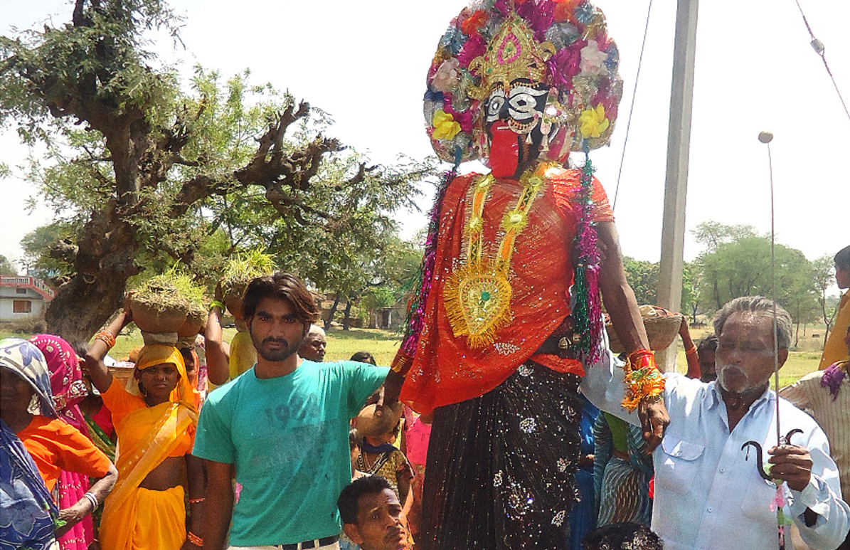 Pareba Pahari. As Kol tribes still do at festivals